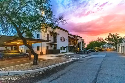 2010 E River Road #UNIT 102, Tucson, AZ 85718 - Photo 17