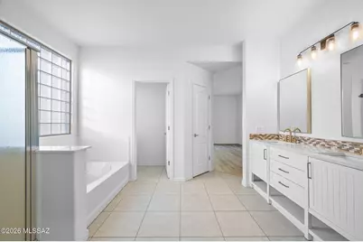 12402 N Bufflehead Drive, Marana, AZ 85653 - Photo 13