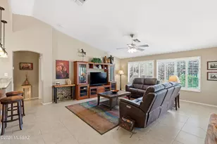 2776 E Glen Canyon Rd, Green Valley, AZ 85614 - Photo 11