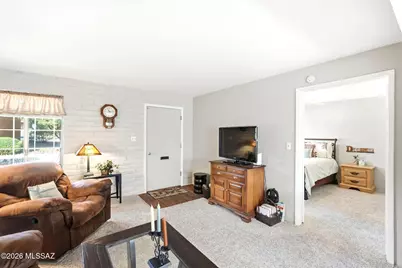 361 S Paseo Pena #B, Green Valley, AZ 85614 - Photo 9