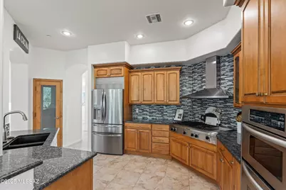 1775 E Placita De La Olla, Oro Valley, AZ 85737 - Photo 13