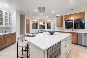 6872 E Desert Wind Ct, Tucson, AZ 85750 - Photo 9