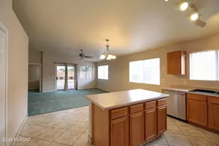 6081 N Applesauce Ct, Tucson, AZ 85741 - Photo 3