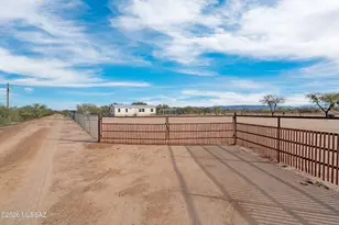 14980 W Avra Valley Rd, Marana, AZ 85653 - Photo 15