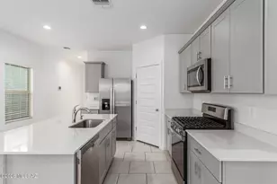 12711 E Joffroy Dr, Vail, AZ 85641 - Photo 7