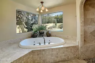 10451 E Plumeria Rd, Tucson, AZ 85749 - Photo 9