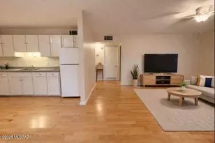 835 N 6th Ave, Tucson, AZ 85705 - Photo 3