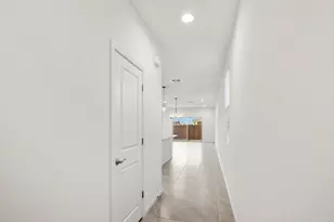 9810 N Solstice Ave, Tucson, AZ 85743 - Photo 9