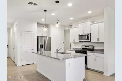 9810 N Solstice Avenue, Tucson, AZ 85743 - Photo 11