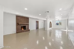 1657 W Circle B Dr, Tucson, AZ 85713 - Photo 7