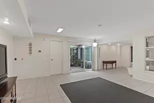 1047 E Hedrick Dr, Tucson, AZ 85719 - Photo 15