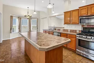 9941 S Big Thunder Dr, Vail, AZ 85641 - Photo 5