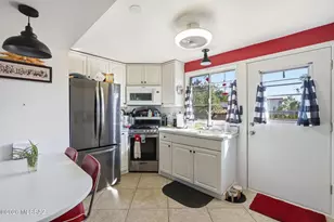 373 S Paseo Sarta, Green Valley, AZ 85614 - Photo 3