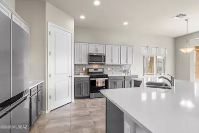 870 N Camino Cerro Morado, Green Valley, AZ 85614 - Photo 7