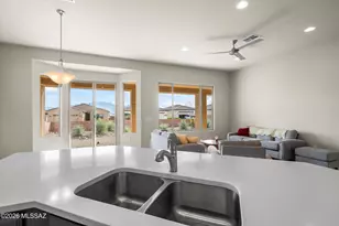 870 N Camino Cerro Morado, Green Valley, AZ 85614 - Photo 9