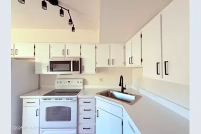 2166 N 1st Avenue, Tucson, AZ 85719 - Photo 15