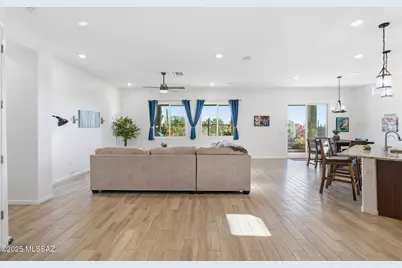 10720 N Iron Peak Drive, Tucson, AZ 85742 - Photo 5