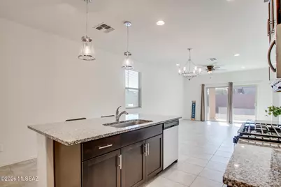 11835 W Charismatic Drive, Marana, AZ 85653 - Photo 15