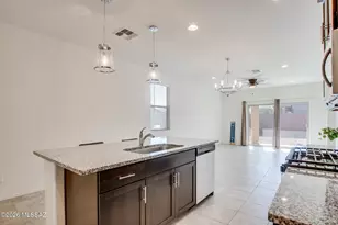 11835 W Charismatic Dr, Marana, AZ 85653 - Photo 15