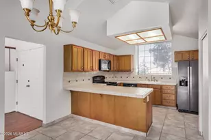 10242 E Potomac Pl, Tucson, AZ 85748 - Photo 7