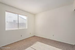 10242 E Potomac Pl, Tucson, AZ 85748 - Photo 15