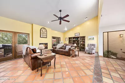 9817 N Calle Loma Linda, Oro Valley, AZ 85737 - Photo 13
