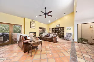 9817 N Calle Loma Linda, Oro Valley, AZ 85737 - Photo 13