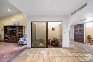 9817 N Calle Loma Linda, Oro Valley, AZ 85737 - Photo 13