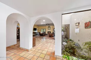 9817 N Calle Loma Linda, Oro Valley, AZ 85737 - Photo 11