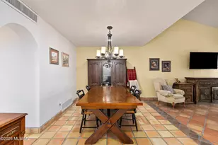 9817 N Calle Loma Linda, Oro Valley, AZ 85737 - Photo 15