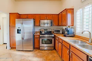 2419 E Sky Creek Dr, Green Valley, AZ 85614 - Photo 9