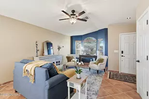 957 E Josephine Saddle Pl, Green Valley, AZ 85614 - Photo 3