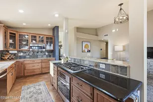 957 E Josephine Saddle Pl, Green Valley, AZ 85614 - Photo 7