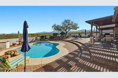 957 E Josephine Saddle Place, Green Valley, AZ 85614 - Photo 1