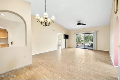 1631 E Firefly Court, Oro Valley, AZ 85755 - Photo 11