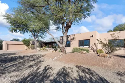 3901 N Longfellow Avenue, Tucson, AZ 85718 - Photo 1