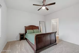 7867 S Walnutview Dr, Tucson, AZ 85757 - Photo 19