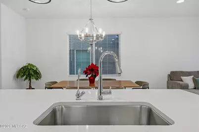 7867 S Walnutview Drive, Tucson, AZ 85757 - Photo 13