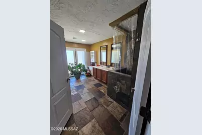 10880 W Massingale Road, Tucson, AZ 85743 - Photo 11