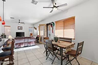 7063 W Autumn Dew Court, Tucson, AZ 85743 - Photo 13