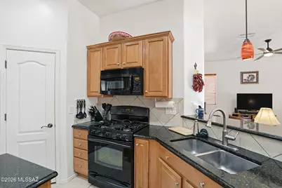 7063 W Autumn Dew Court, Tucson, AZ 85743 - Photo 9