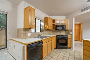 2817 E Sierra Vista Rd, Tucson, AZ 85716 - Photo 7