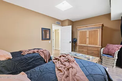 1070 W Calle Excelso, Green Valley, AZ 85614 - Photo 17