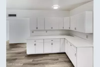 2229 S Marvin Avenue, Tucson, AZ 85710 - Photo 9