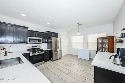 10466 E Capercaillie Street, Tucson, AZ 85747 - Photo 3