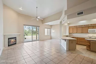 1538 W Carmel Pointe Drive, Oro Valley, AZ 85737 - Photo 7