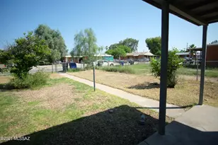 4612 E 19th St, Tucson, AZ 85711 - Photo 23