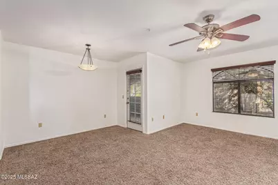 5751 N Kolb Road #UNIT 42202, Tucson, AZ 85750 - Photo 5