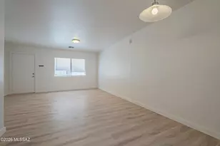 816 E 10th St, Tucson, AZ 85719 - Photo 7