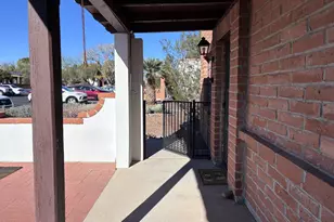 445 S Paseo Quinta, Green Valley, AZ 85614 - Photo 3